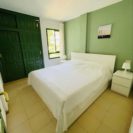 アパート Alondras Park Mialsoma *