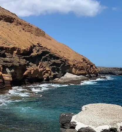 Alondras Park Mialsoma アパート *